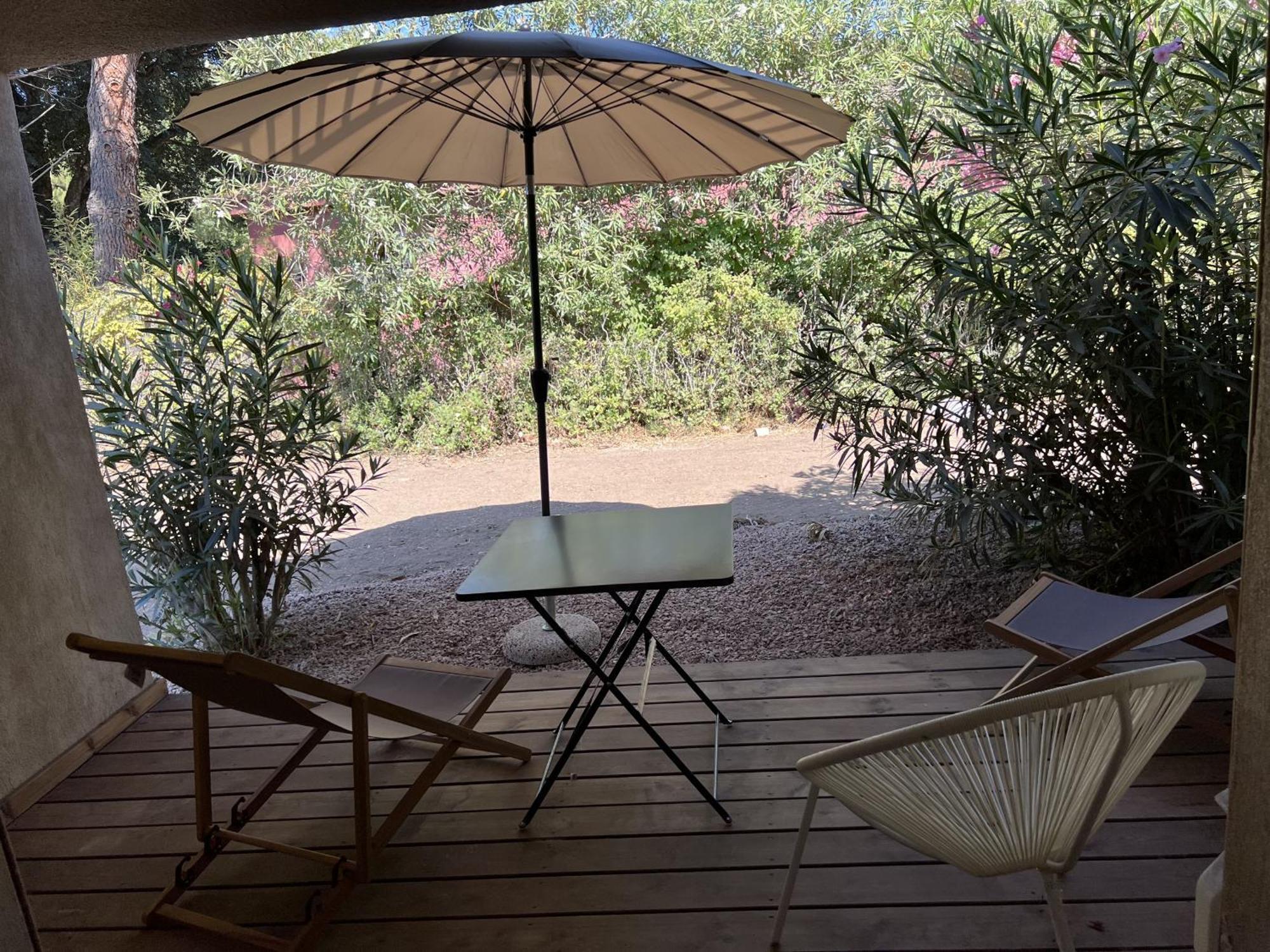 Fiori Di Cala Rossa Residence Hoteliere Lecci Luaran gambar